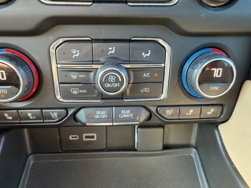 Used 2021 Chevrolet Suburban Premier w/ Max Trailering Package AWD/4WD image 27