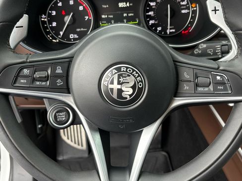 Used 2018 Alfa Romeo Stelvio Ti Sport AWD/4WD image 15