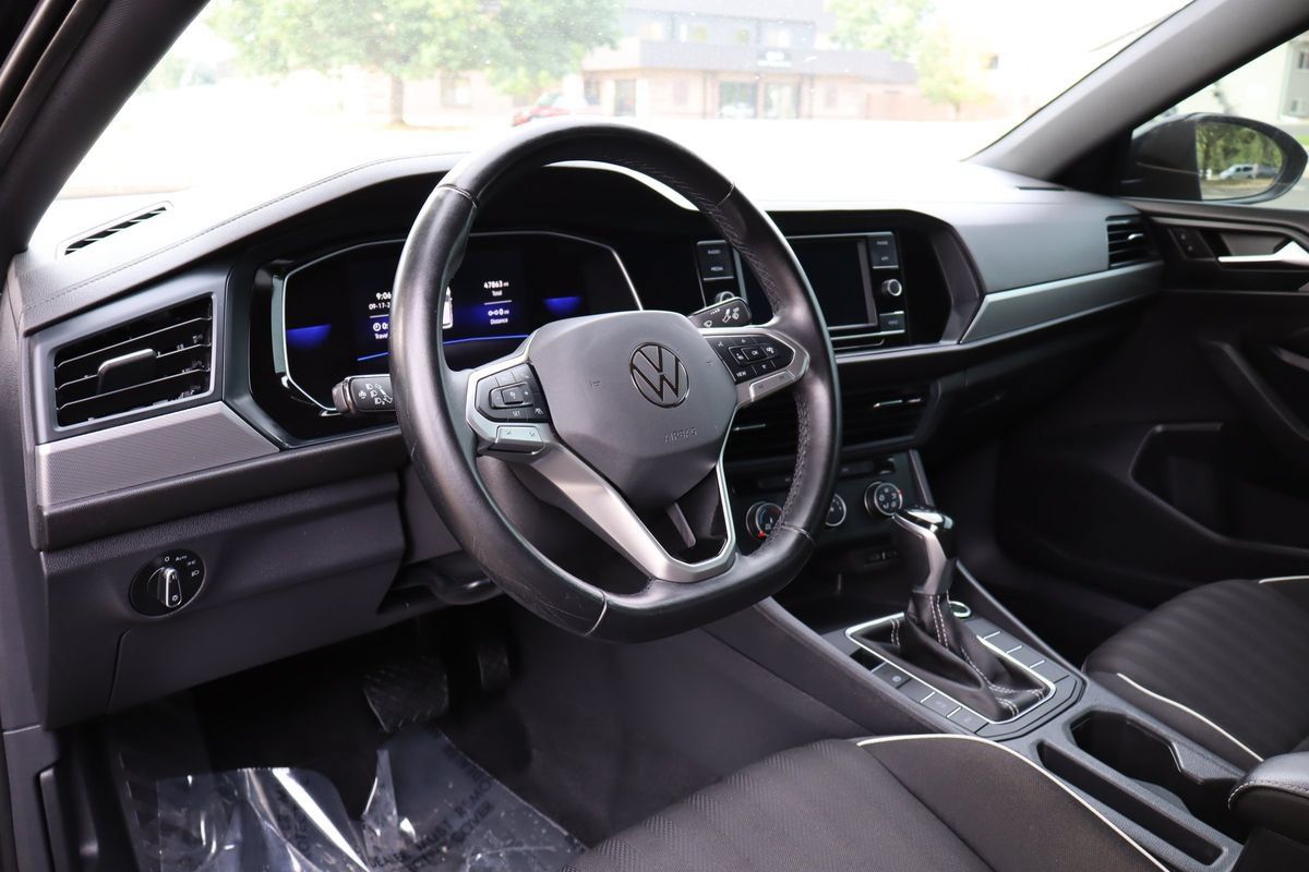 Used 2022 Volkswagen Jetta Sport FWD image 15