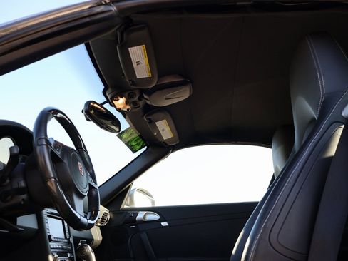 Used 2012 Porsche 911 Carrera 4S image 35