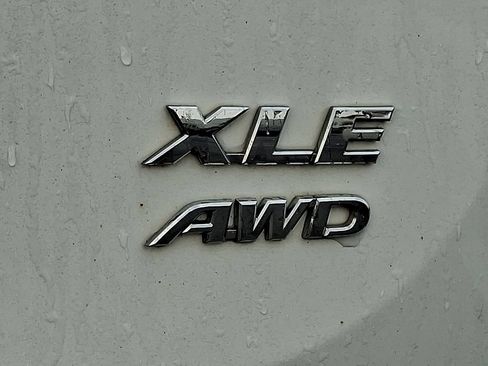 Used 2014 Toyota RAV4 XLE AWD/4WD image 10