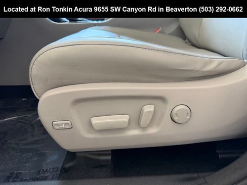 Used 2016 Toyota Highlander XLE AWD/4WD image 13