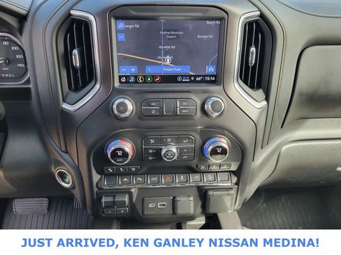 Used 2022 GMC Sierra 1500 AT4 w/ AT4 Premium Package image 12