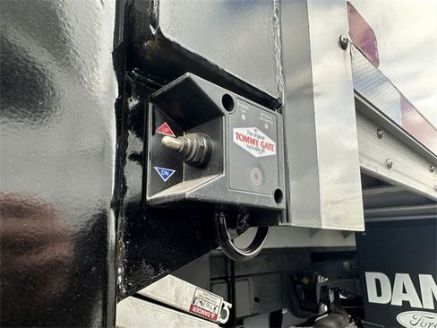 New 2024 Ford E-450 and Econoline 450 Super Duty w/ Power Windows & Locks Group image 39