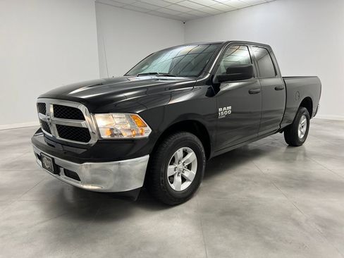 Used 2024 RAM 1500 Classic SLT image 3