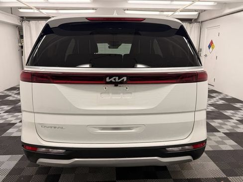 Certified 2024 Kia Carnival EX FWD image 4