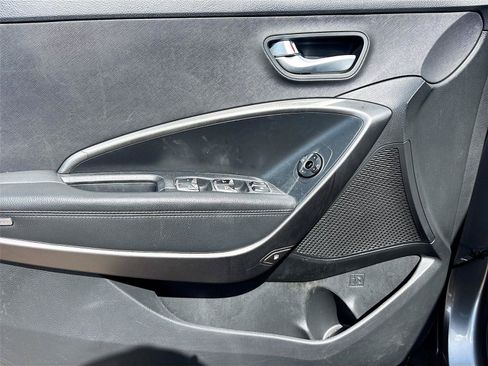 Used 2017 Hyundai Santa Fe Sport 2.0T FWD image 17