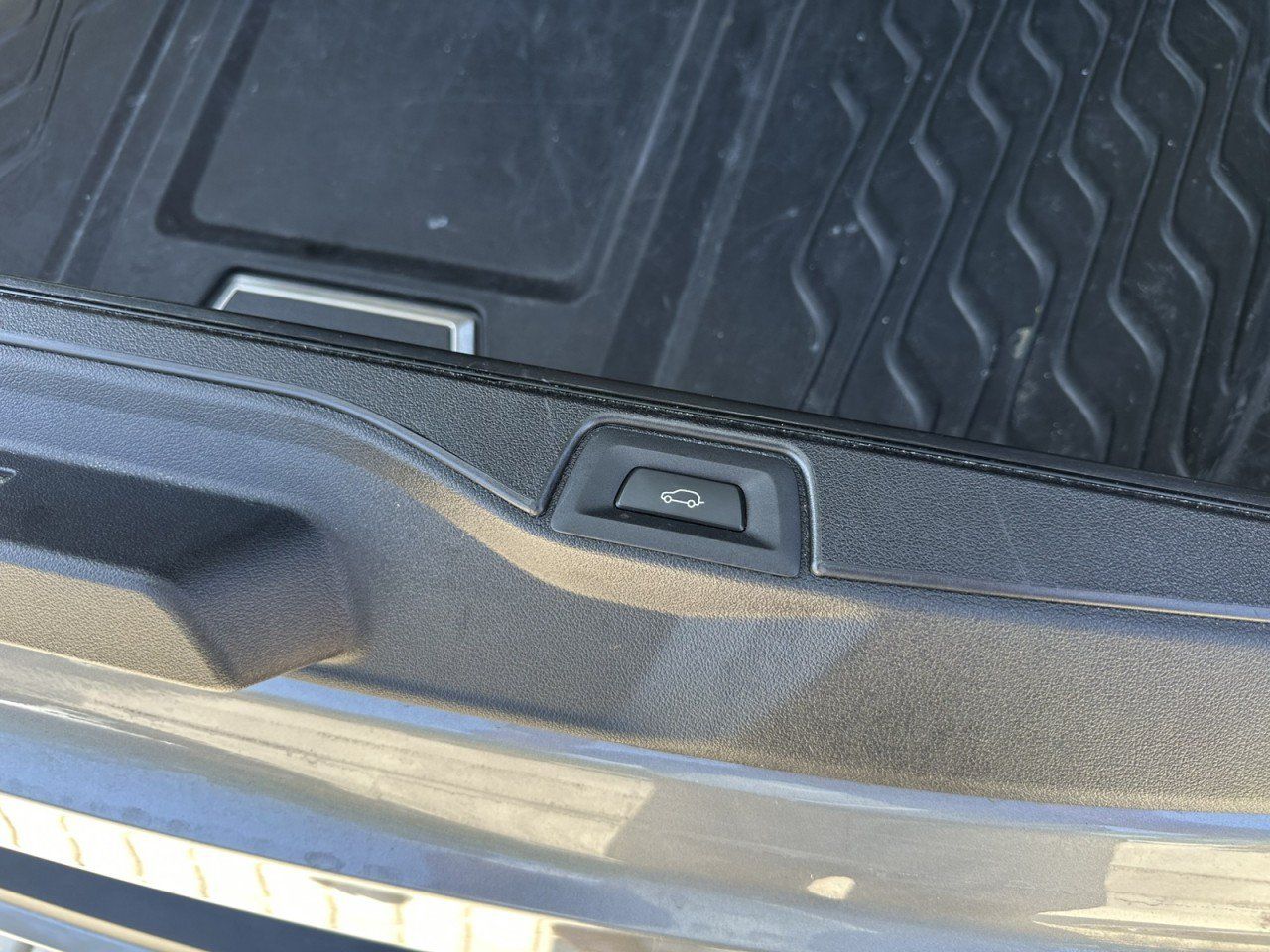 Used 2024 BMW X5 sDrive40i w/ Parking Assistance Package RWD image 23