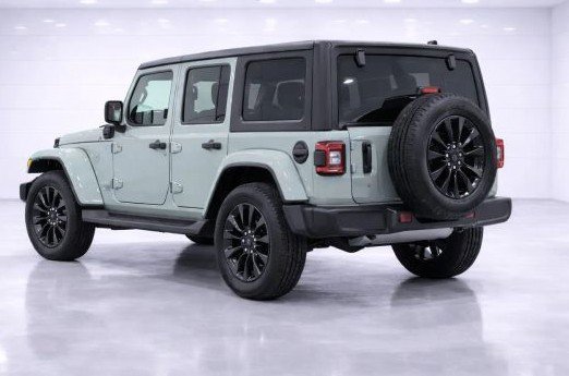 Used 2023 Jeep Wrangler Unlimited Sahara w/ Cold Weather Group AWD/4WD image 5