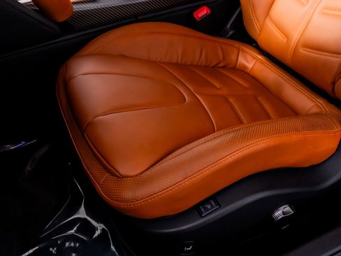 Used 2021 Nissan GT-R Premium image 32