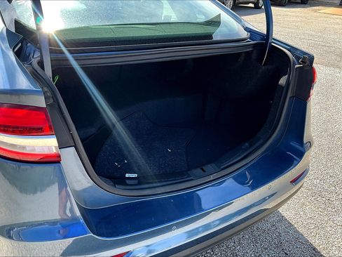 Used 2019 Ford Fusion SE image 19