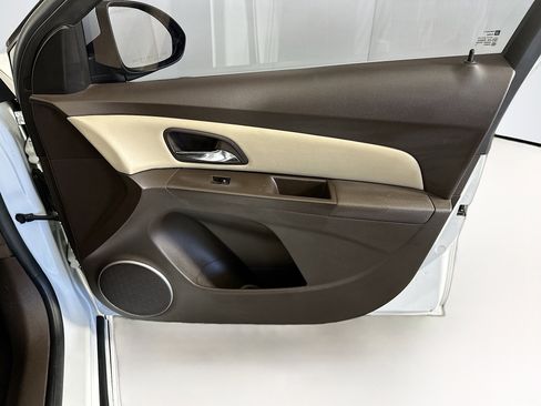 Used 2012 Chevrolet Cruze LT w/ RS Package image 29