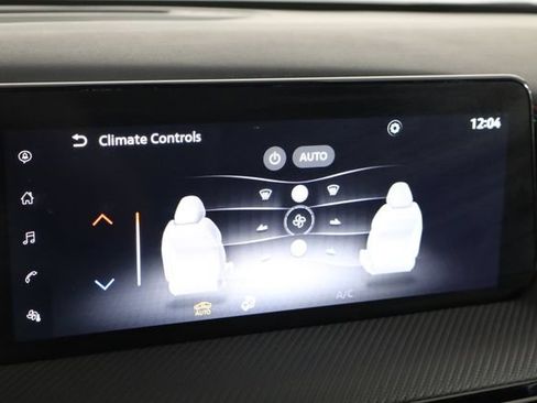 Used 2025 Nissan Kicks SR FWD image 32