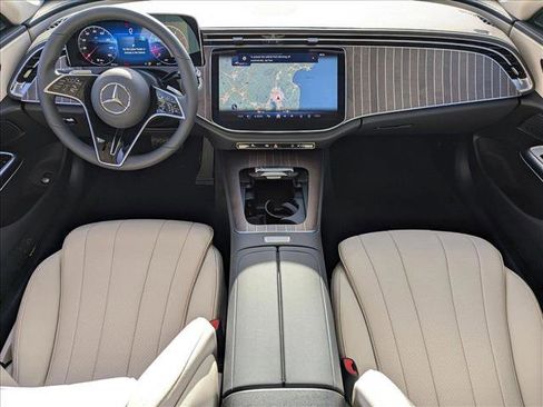 Used 2025 Mercedes-Benz E 350 Sedan image 14