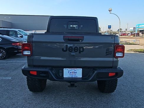 Used 2022 Jeep Gladiator Sport image 6