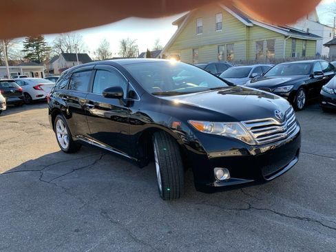 Used 2009 Toyota Venza AWD image 3