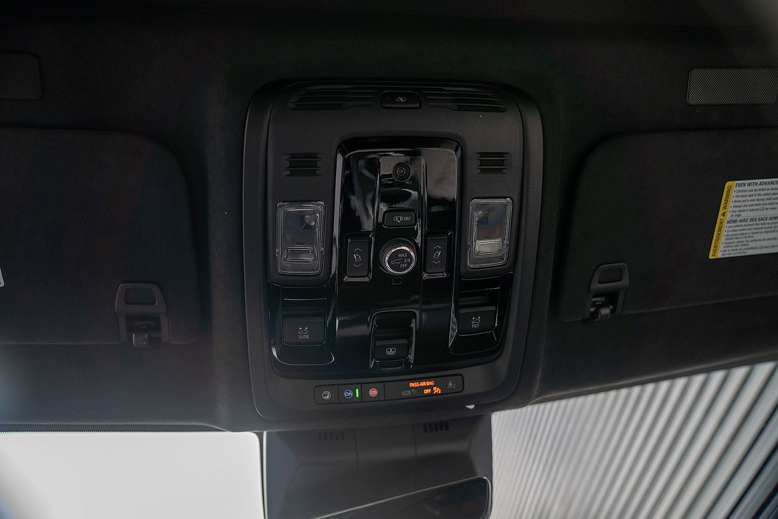 Used 2025 Cadillac Escalade ESV V AWD/4WD image 10