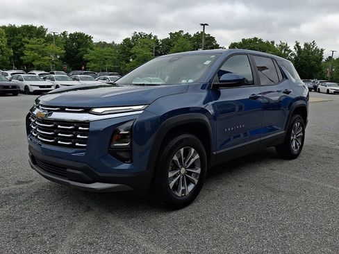 Used 2026 Chevrolet Equinox LT w/ Convenience Package II AWD/4WD image 3