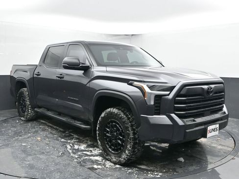 Used 2025 Toyota Tundra SR5 image 2