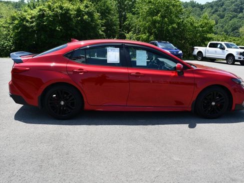 Used 2025 Toyota Camry SE image 8