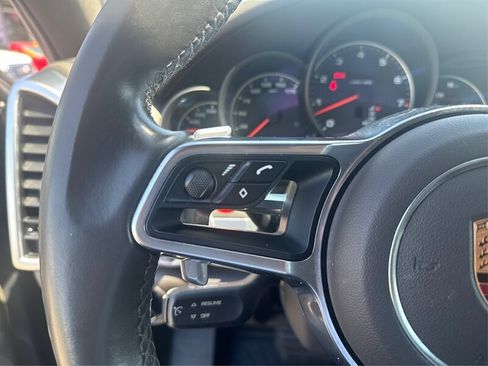 Used 2016 Porsche Cayenne image 27