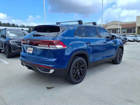 New 2026 Volkswagen Atlas Cross Sport SE FWD image 4