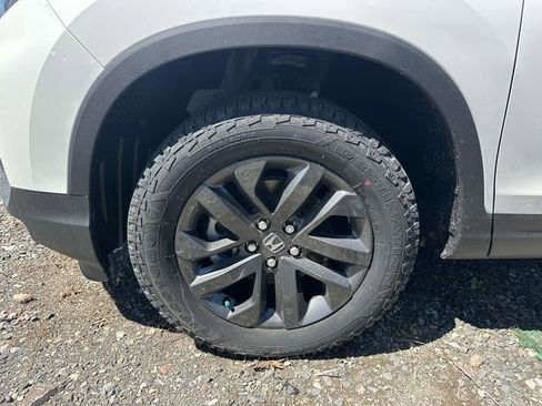 New 2025 Honda Ridgeline Sport image 7