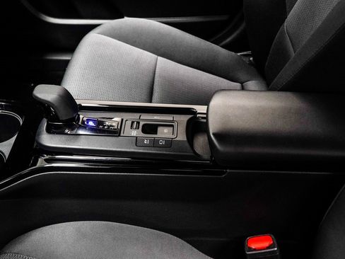 Used 2025 Toyota Prius LE image 17