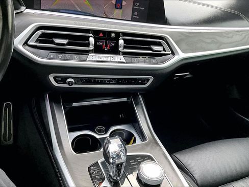 Used 2021 BMW X7 M50i AWD/4WD image 15