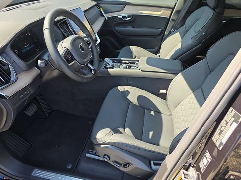 New 2026 Volvo XC90 T8 Plus w/ Protection Package Premier AWD/4WD image 8