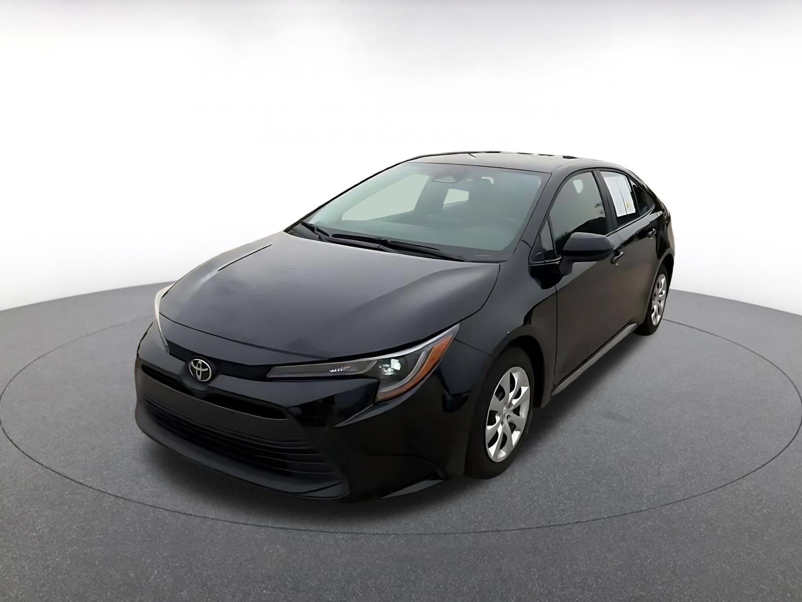 Used 2025 Toyota Corolla LE FWD image 6