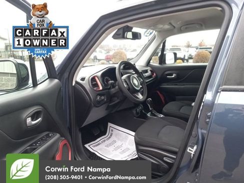 Used 2023 Jeep Renegade Trailhawk image 9