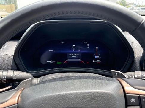 Used 2024 Toyota Grand Highlander AWD Hybrid image 13