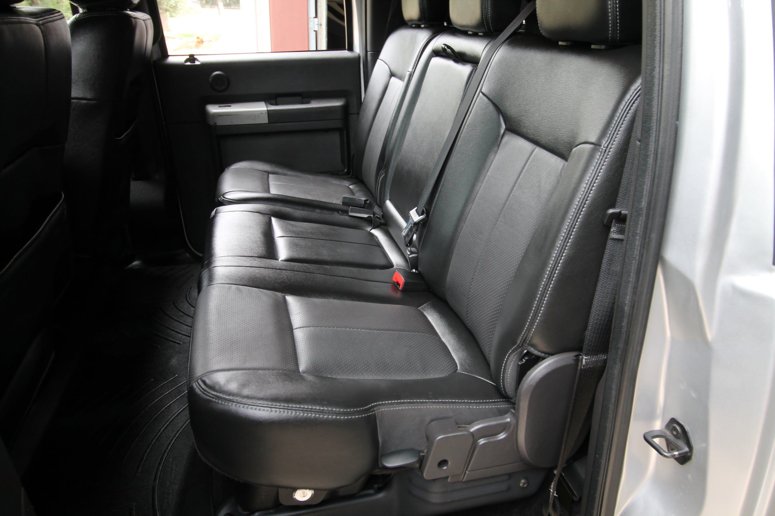 Used 2015 Ford F350 Lariat AWD/4WD image 46