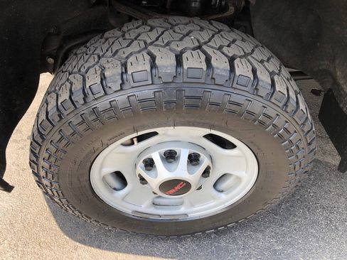 Used 2023 GMC Sierra 2500 Pro w/ Gooseneck/5TH Wheel Package AWD/4WD image 10