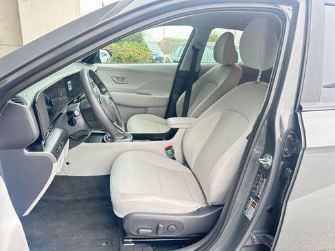Used 2025 Hyundai Kona SEL image 36