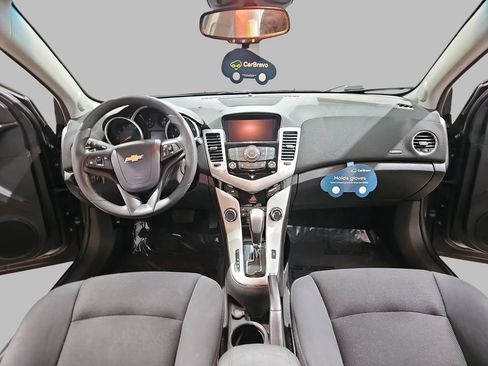 Certified 2016 Chevrolet Cruze LT w/ Technology Package FWD image 11