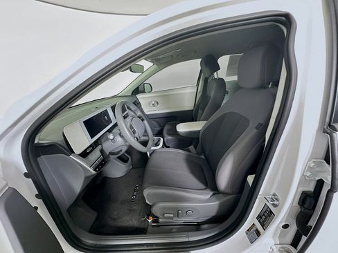 Used 2024 Hyundai Ioniq 5 SEL RWD image 13