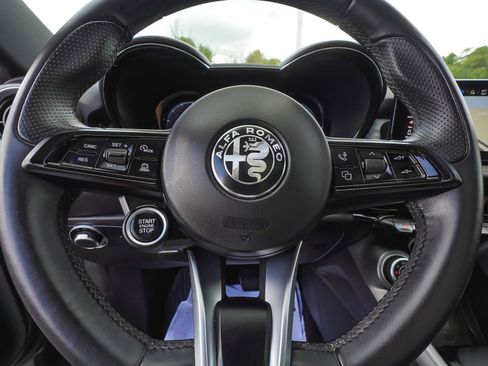Used 2024 Alfa Romeo Tonale Ti AWD/4WD image 18