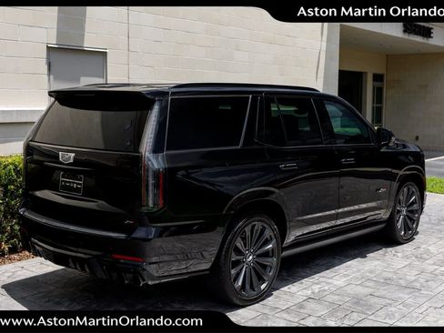 Used 2025 Cadillac Escalade V AWD/4WD image 23