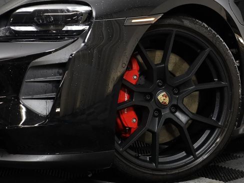 Used 2023 Porsche Taycan GTS image 3