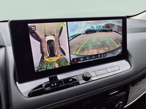 New 2026 Nissan Rogue Platinum image 17