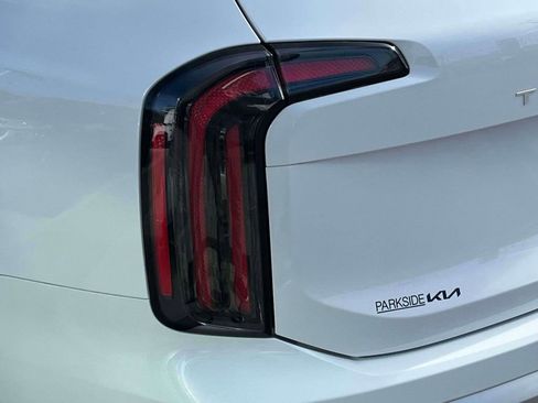 Used 2024 Kia Telluride SX image 37