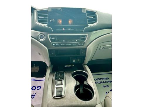 Used 2021 Honda Pilot Special Edition image 8