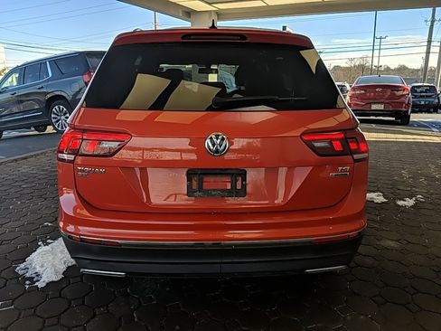 Used 2018 Volkswagen Tiguan SEL w/ 3rd Row Seat Package image 6