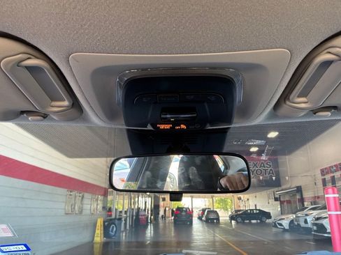 Used 2024 Toyota Corolla LE FWD image 15