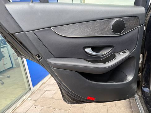 Used 2020 Mercedes-Benz GLC 300 4MATIC image 21