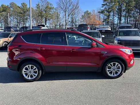 Used 2019 Ford Escape SEL image 8