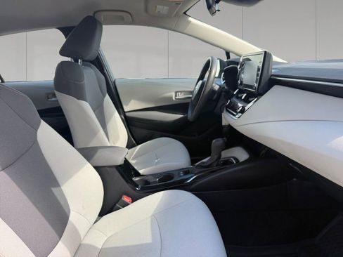 Used 2020 Toyota Corolla L image 17