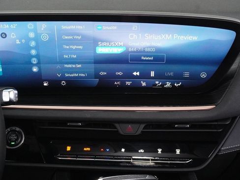 Used 2025 Buick Envision Sport Touring image 13